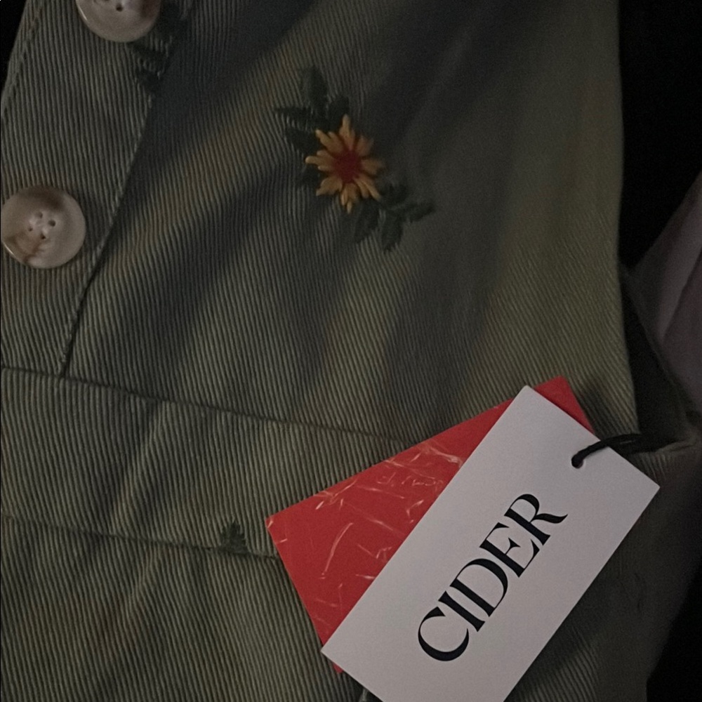 Cider Green Wide Leg Pants with Floral Embroidery - Picture 5 of 6